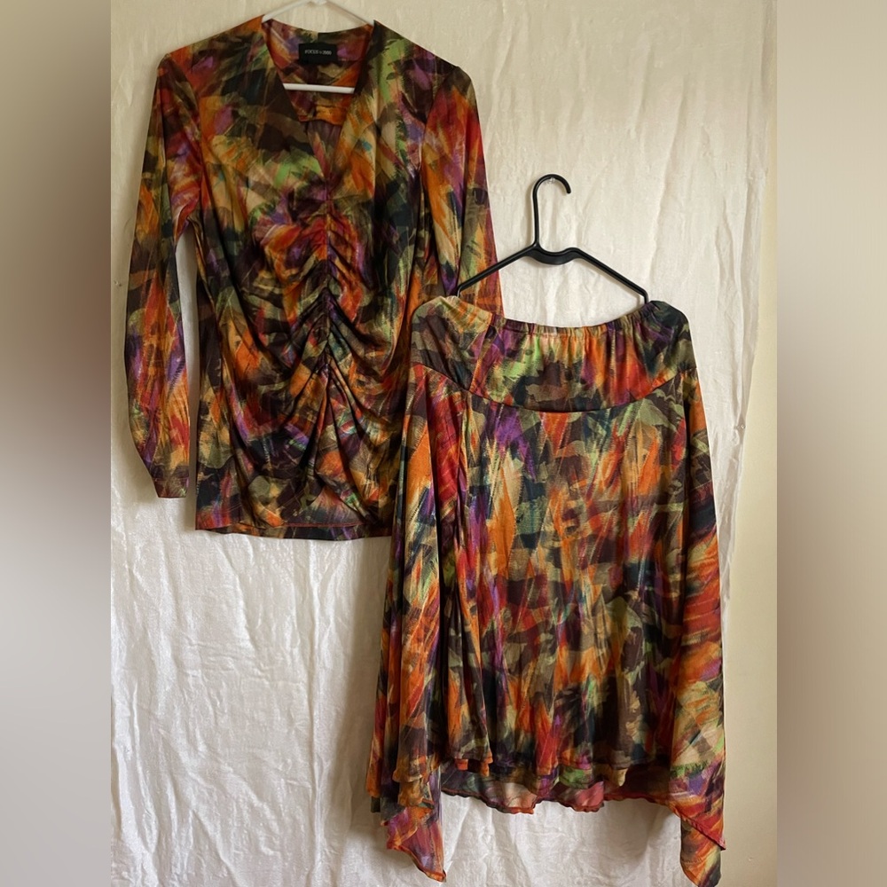 2pc Focus 2000 top szL/skirt szM multiple colors, flare skirt/pleated shirt